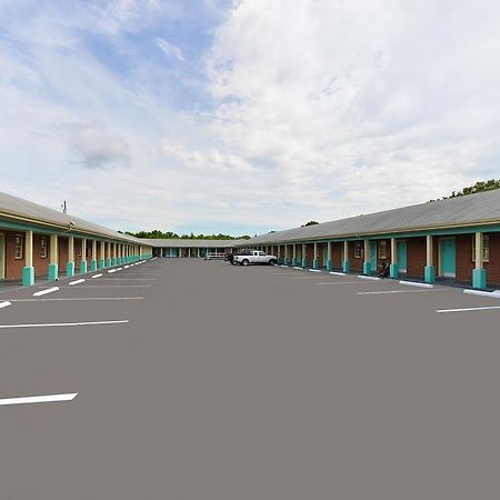 Americas Best Value Inn Suites Южен Бостън Екстериор снимка