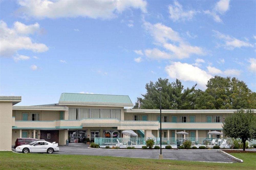 Americas Best Value Inn Suites Южен Бостън Екстериор снимка