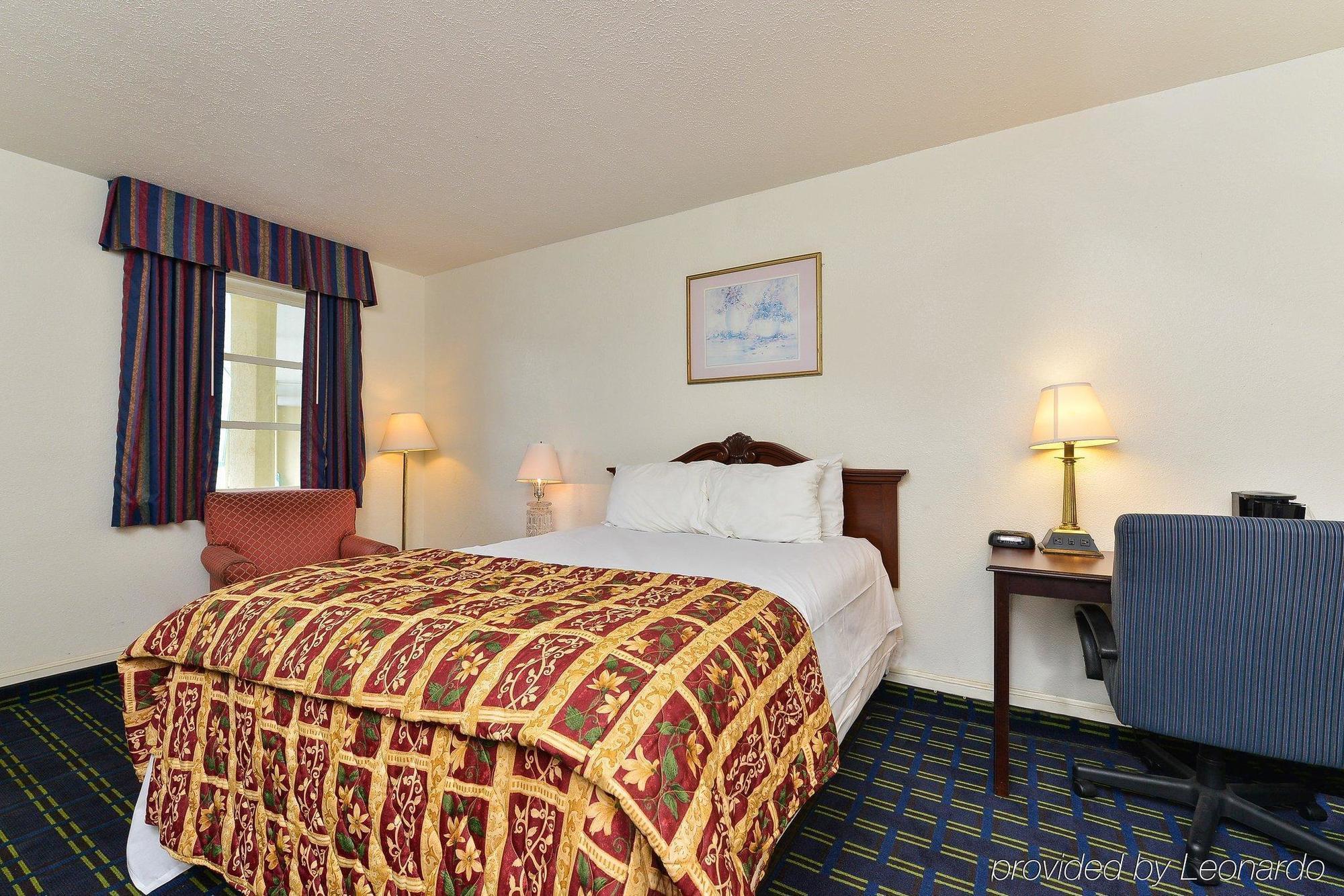Americas Best Value Inn Suites Южен Бостън Екстериор снимка