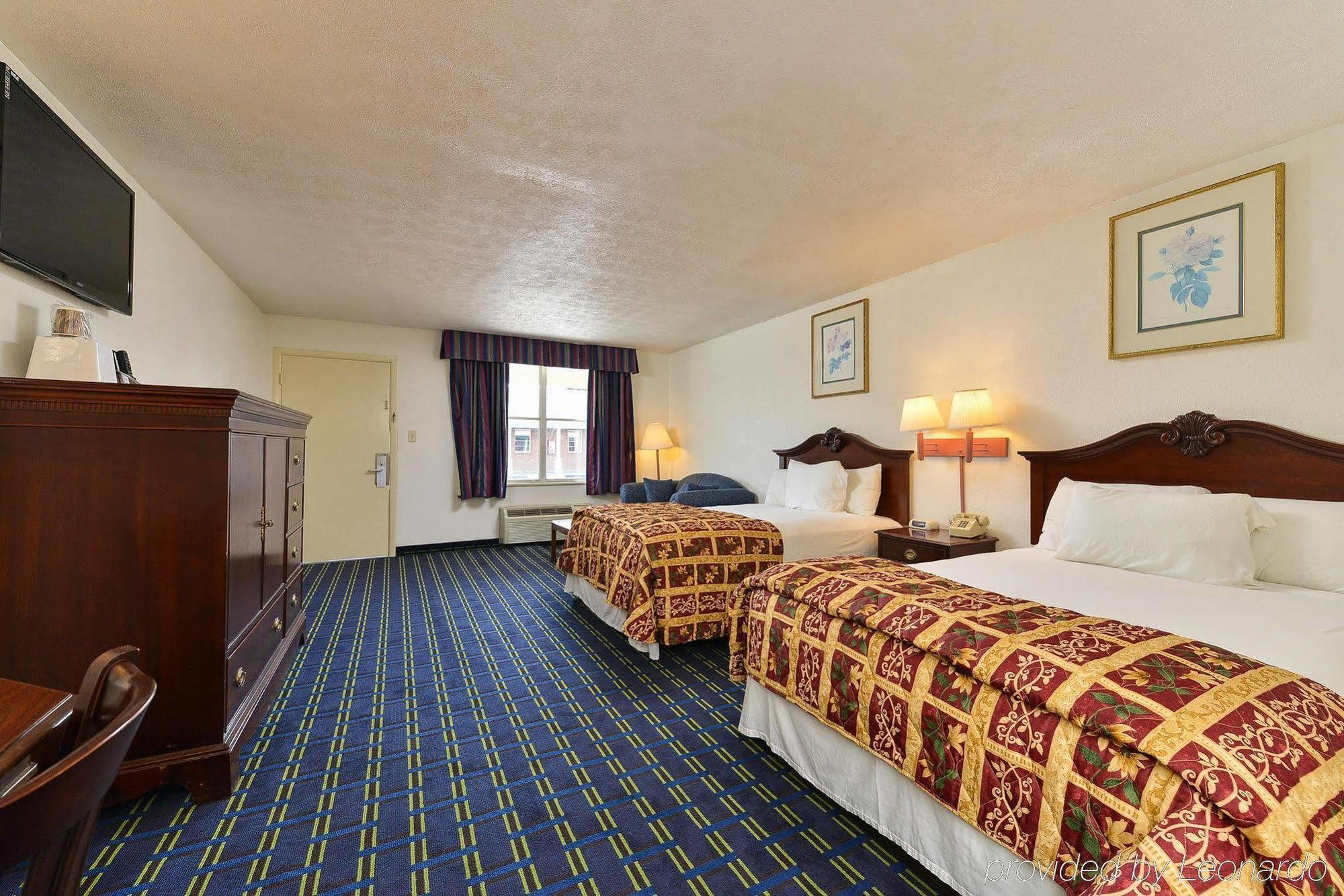 Americas Best Value Inn Suites Южен Бостън Екстериор снимка